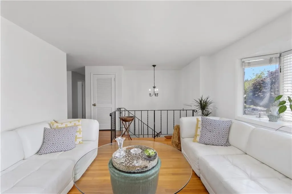 141 Redwood Road Portsmouth RI 02871