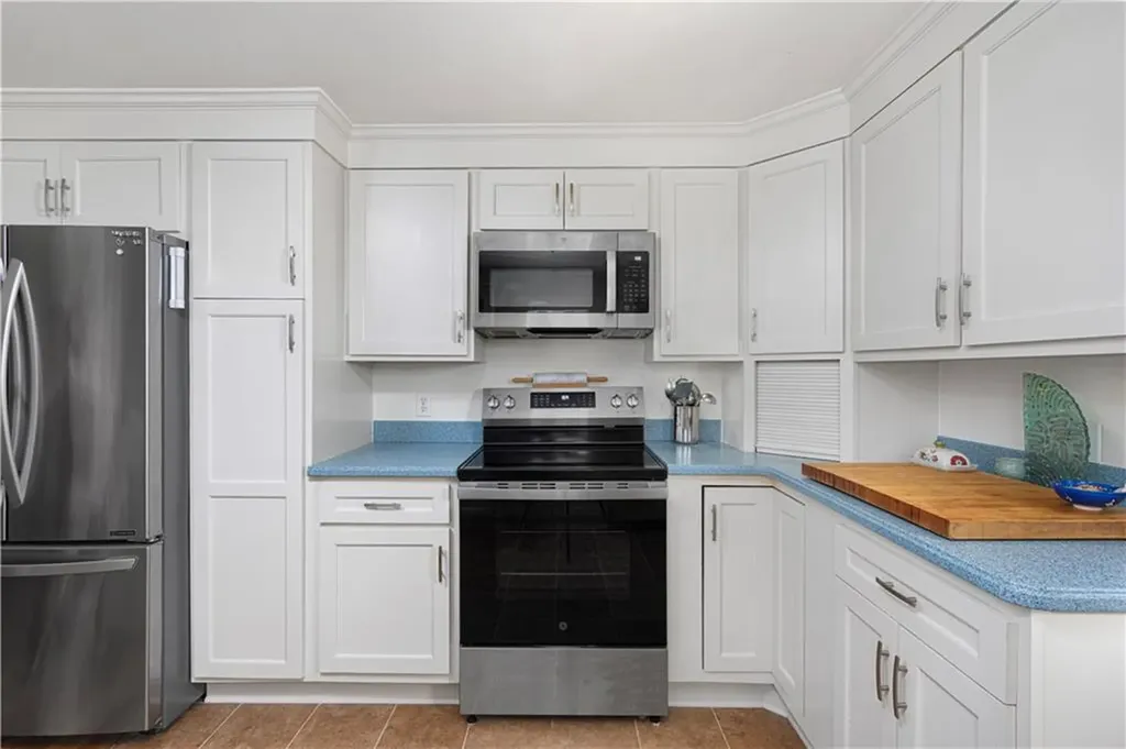 141 Redwood Road Portsmouth RI 02871