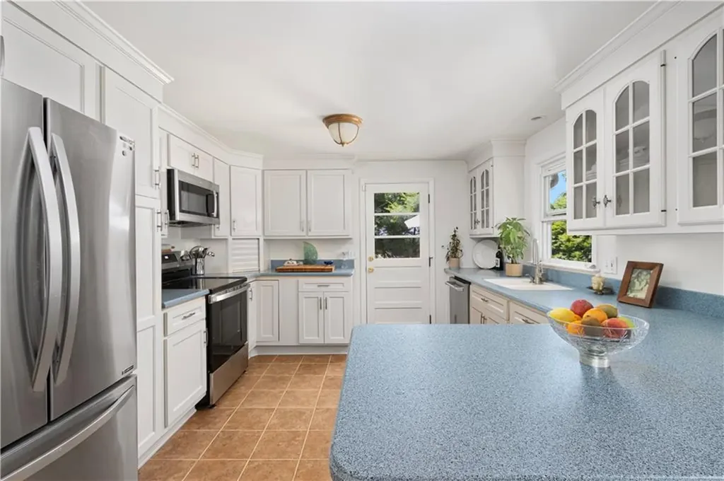 141 Redwood Road Portsmouth RI 02871