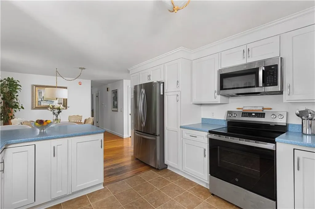 141 Redwood Road Portsmouth RI 02871