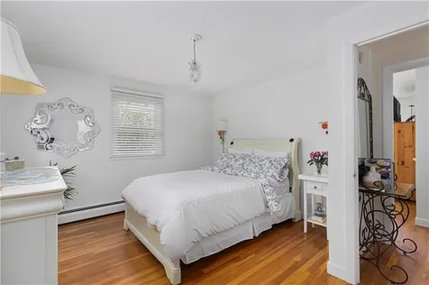 141 Redwood Road Portsmouth RI 02871