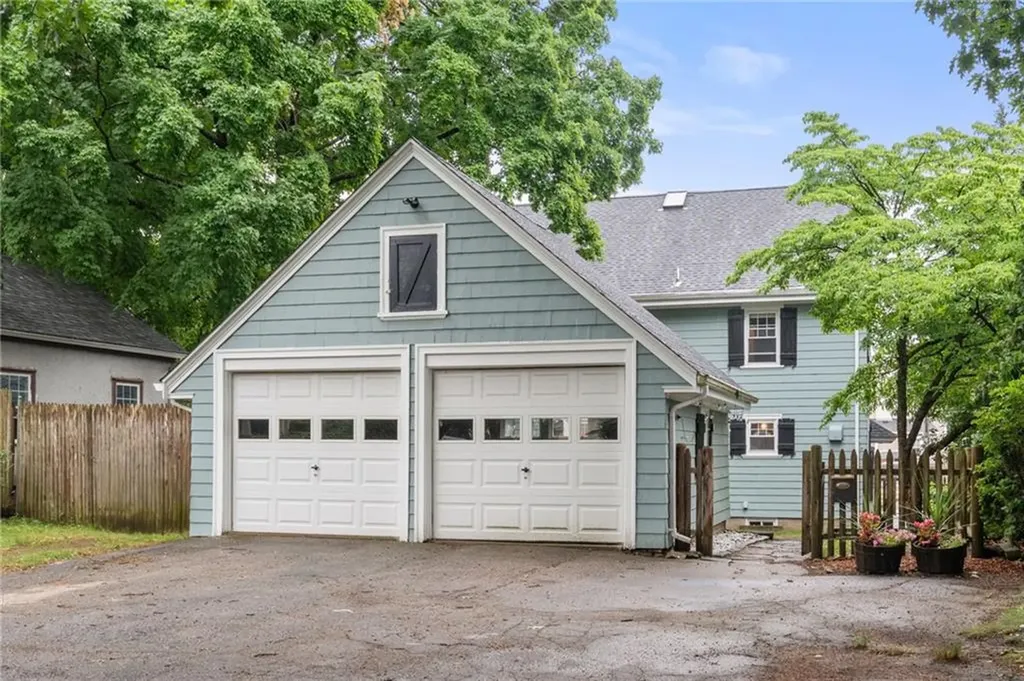 1467 Pawtucket Avenue East Providence RI 02916