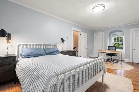 1467 Pawtucket Avenue East Providence RI 02916