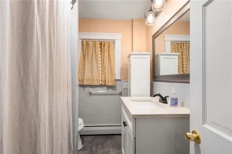 1467 Pawtucket Avenue East Providence RI 02916