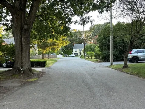 1467 Pawtucket Avenue East Providence RI 02916