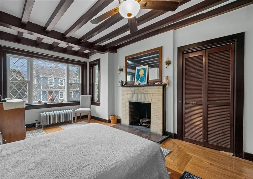 49 Arnold Street East Providence RI 02915