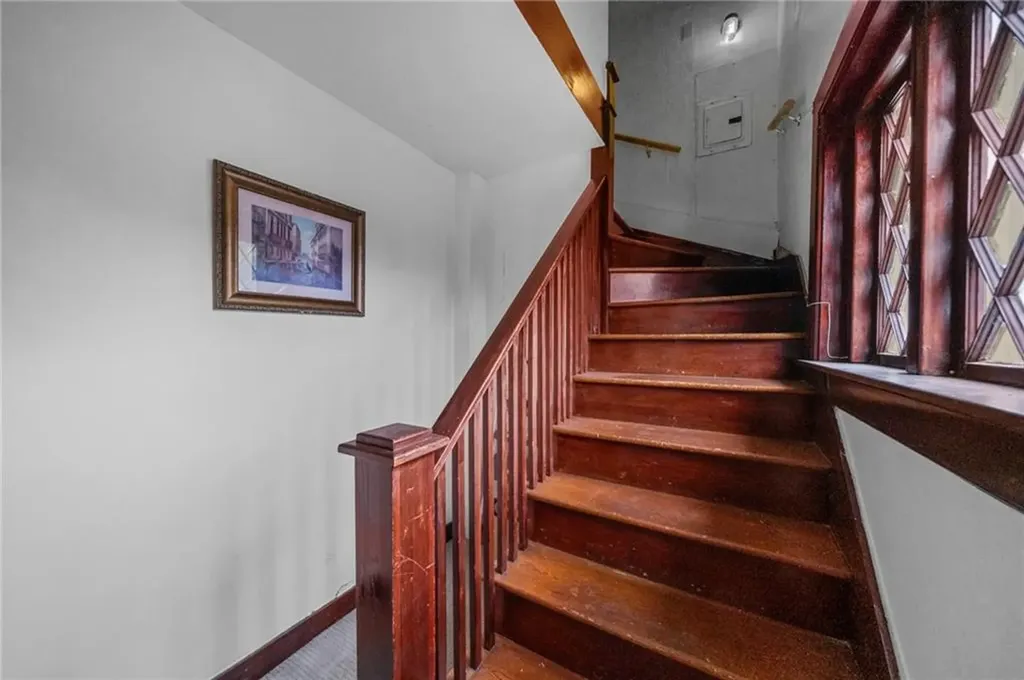 49 Arnold Street East Providence RI 02915