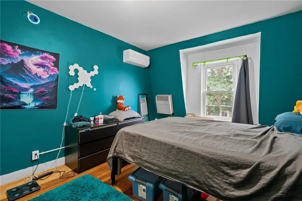49 Arnold Street East Providence RI 02915