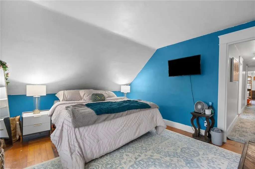 49 Arnold Street East Providence RI 02915