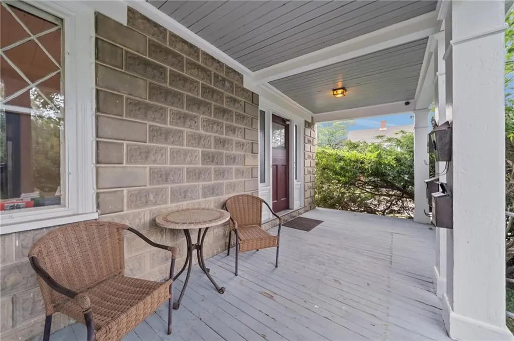 49 Arnold Street East Providence RI 02915