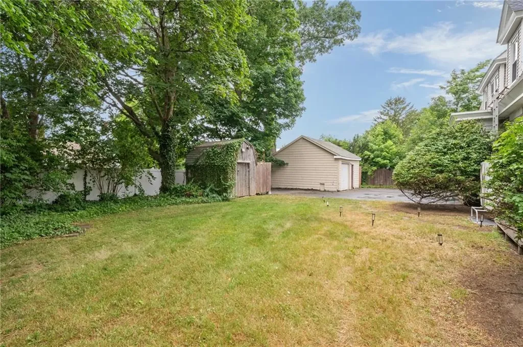 49 Arnold Street East Providence RI 02915