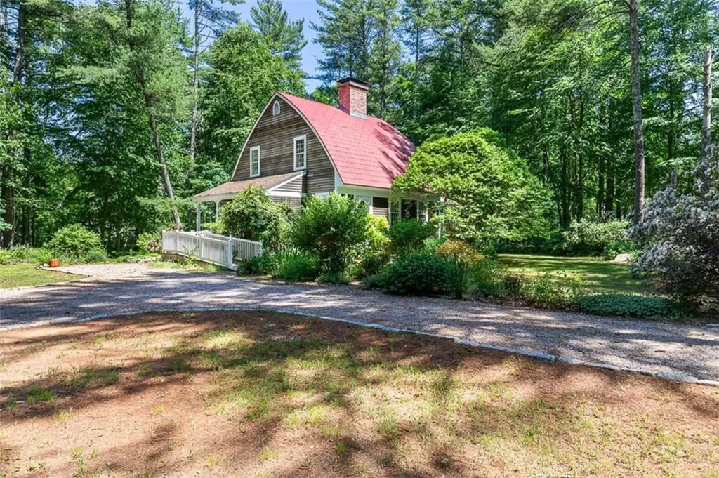 25 Forest Glen Drive Hopkinton RI 02832