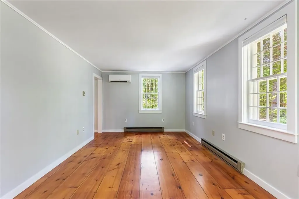 25 Forest Glen Drive Hopkinton RI 02832