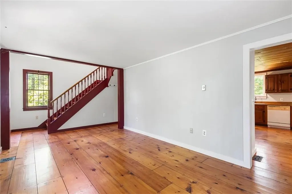 25 Forest Glen Drive Hopkinton RI 02832