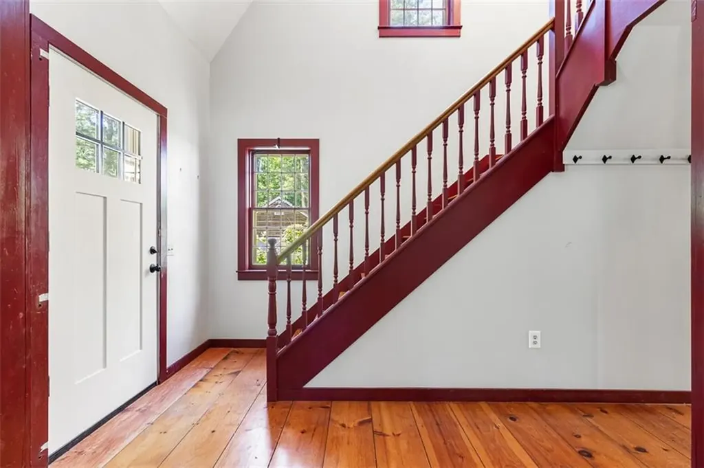 25 Forest Glen Drive Hopkinton RI 02832