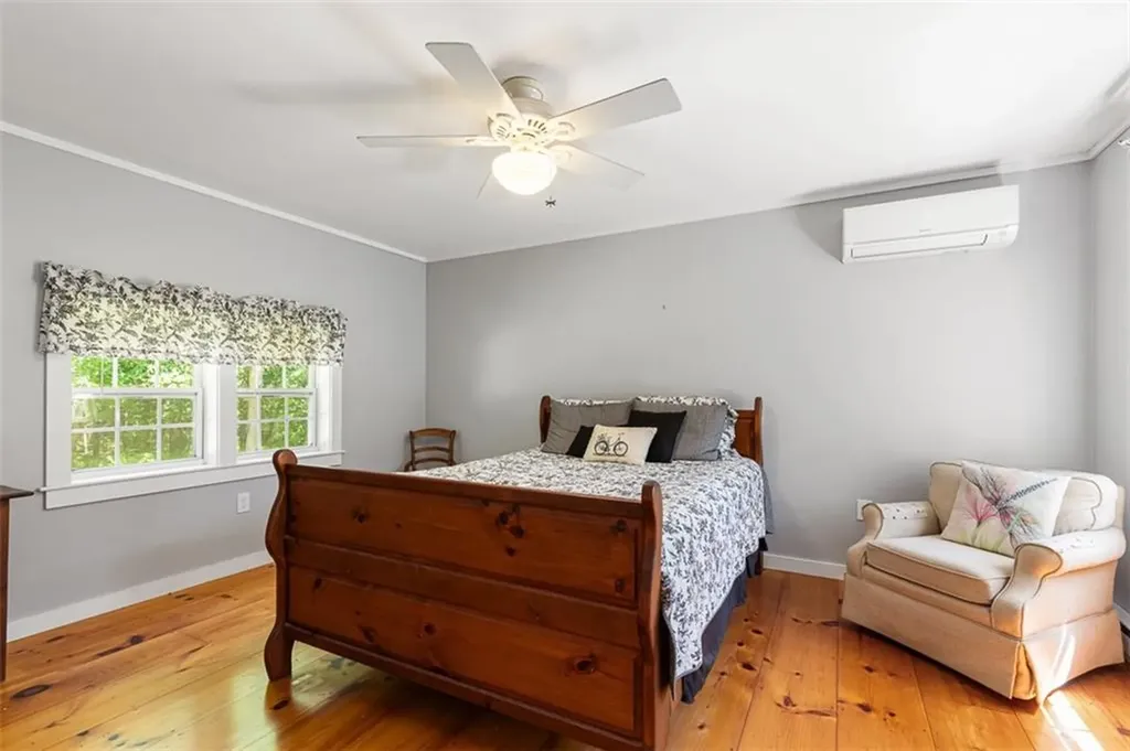 25 Forest Glen Drive Hopkinton RI 02832