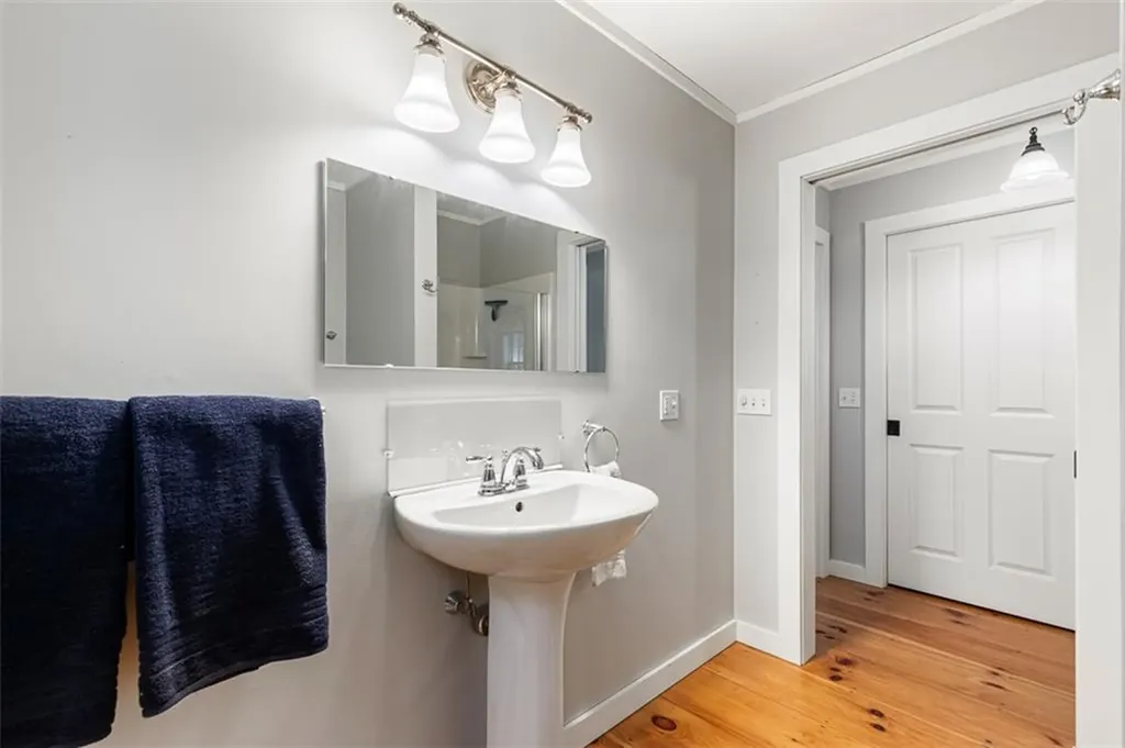 25 Forest Glen Drive Hopkinton RI 02832