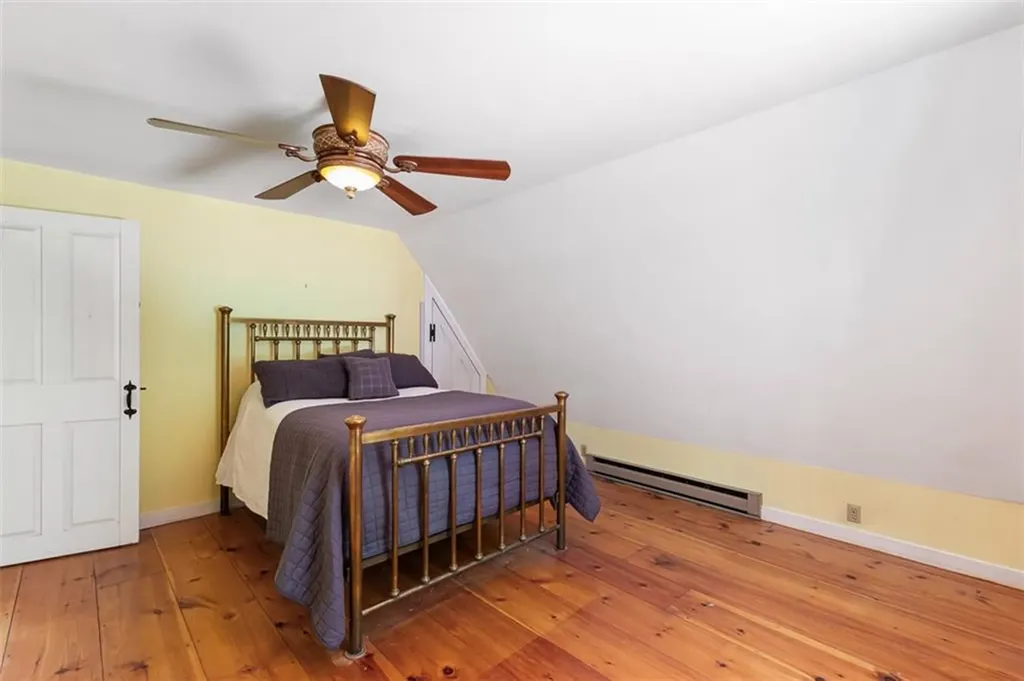25 Forest Glen Drive Hopkinton RI 02832