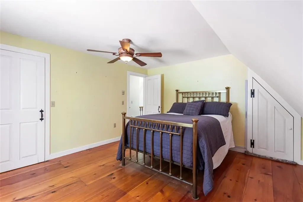 25 Forest Glen Drive Hopkinton RI 02832