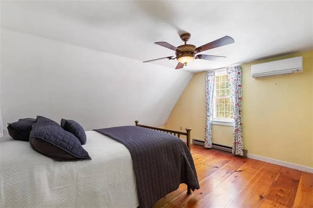 25 Forest Glen Drive Hopkinton RI 02832