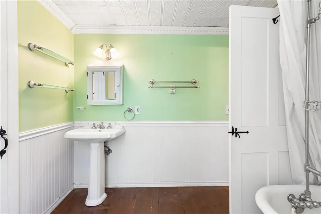 25 Forest Glen Drive Hopkinton RI 02832