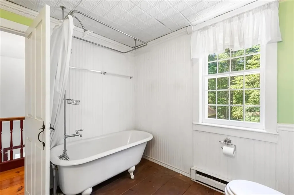 25 Forest Glen Drive Hopkinton RI 02832