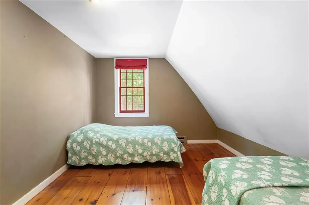 25 Forest Glen Drive Hopkinton RI 02832