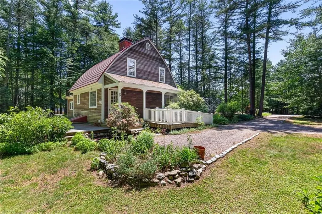25 Forest Glen Drive Hopkinton RI 02832