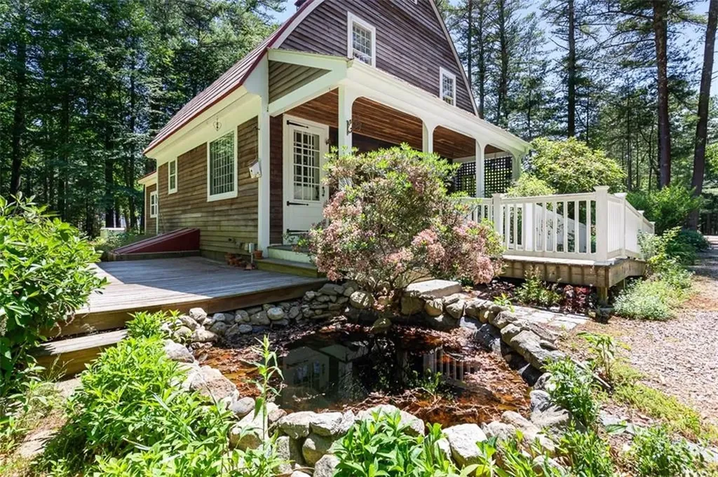 25 Forest Glen Drive Hopkinton RI 02832