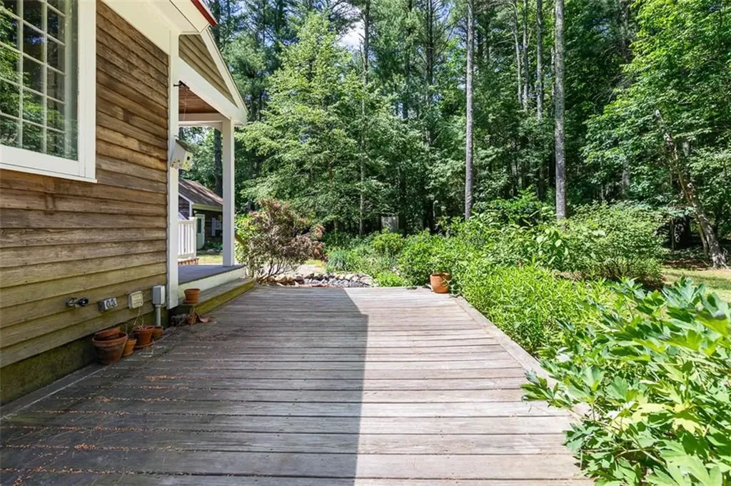 25 Forest Glen Drive Hopkinton RI 02832