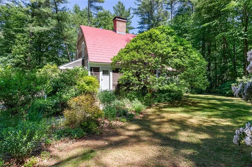 25 Forest Glen Drive Hopkinton RI 02832