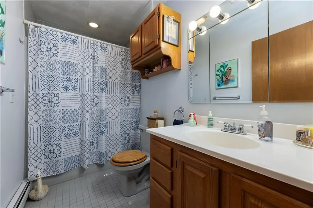 8 Robin Drive North Kingstown RI 02852