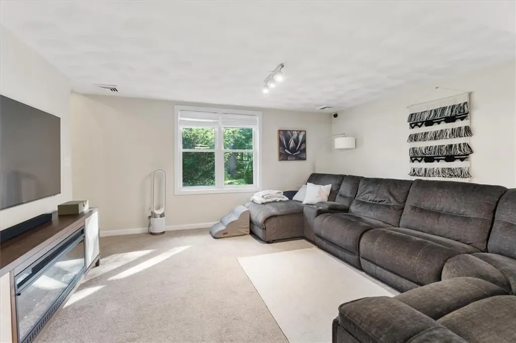 47 Smith Avenue Smithfield RI 02828