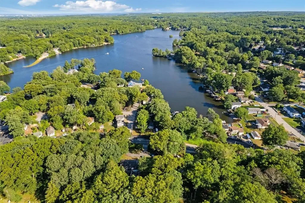 47 Smith Avenue Smithfield RI 02828