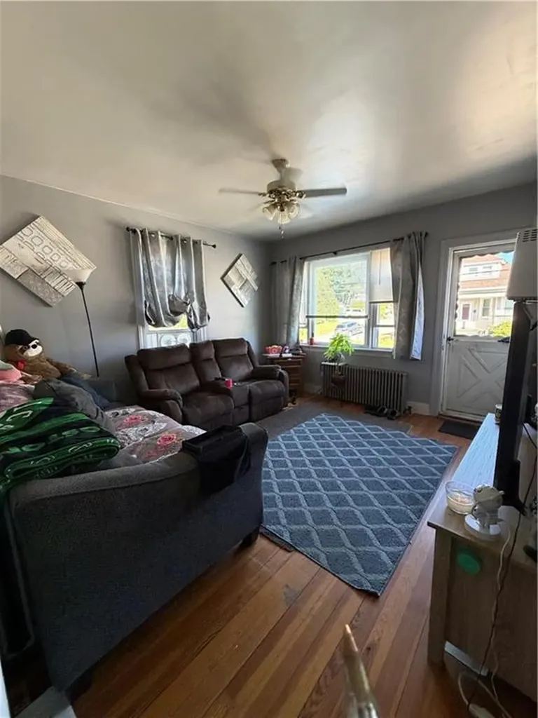 1475 Plainfield Pike Johnston RI 02919