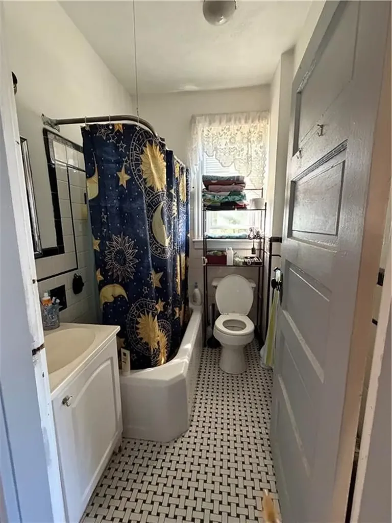 1475 Plainfield Pike Johnston RI 02919