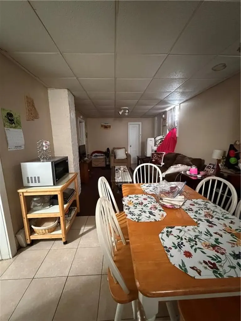 1475 Plainfield Pike Johnston RI 02919
