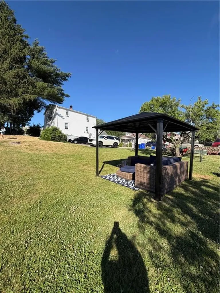 1475 Plainfield Pike Johnston RI 02919