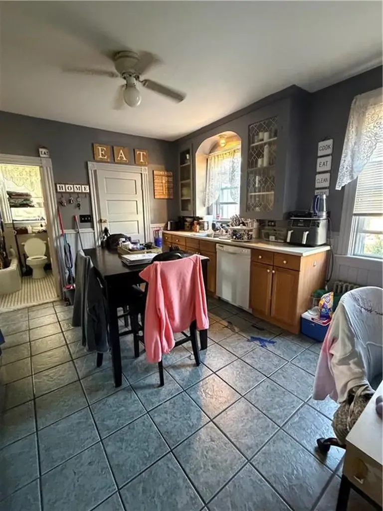 1475 Plainfield Pike Johnston RI 02919