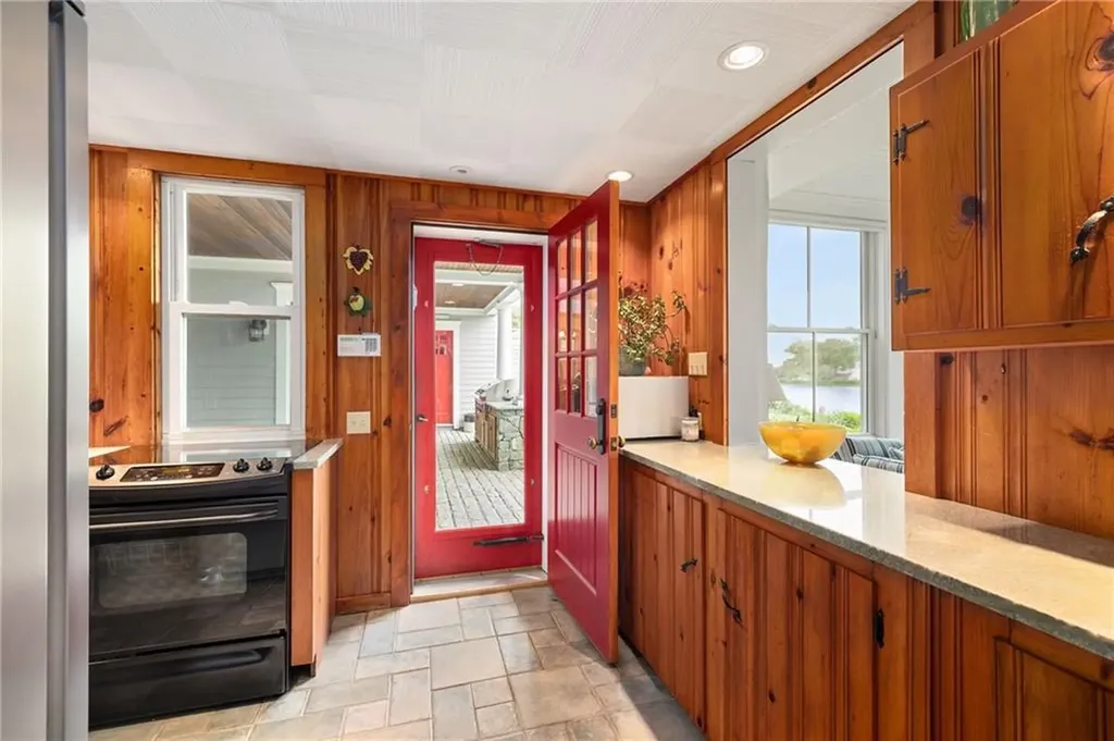 19 Teal Drive South Kingstown RI 02879