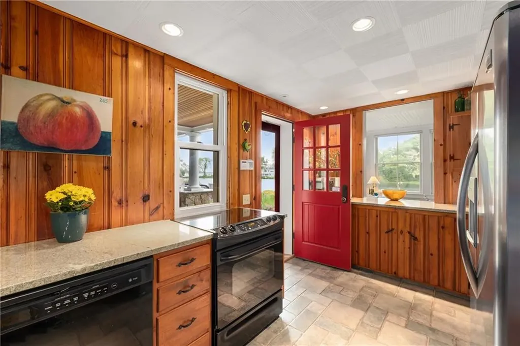 19 Teal Drive South Kingstown RI 02879