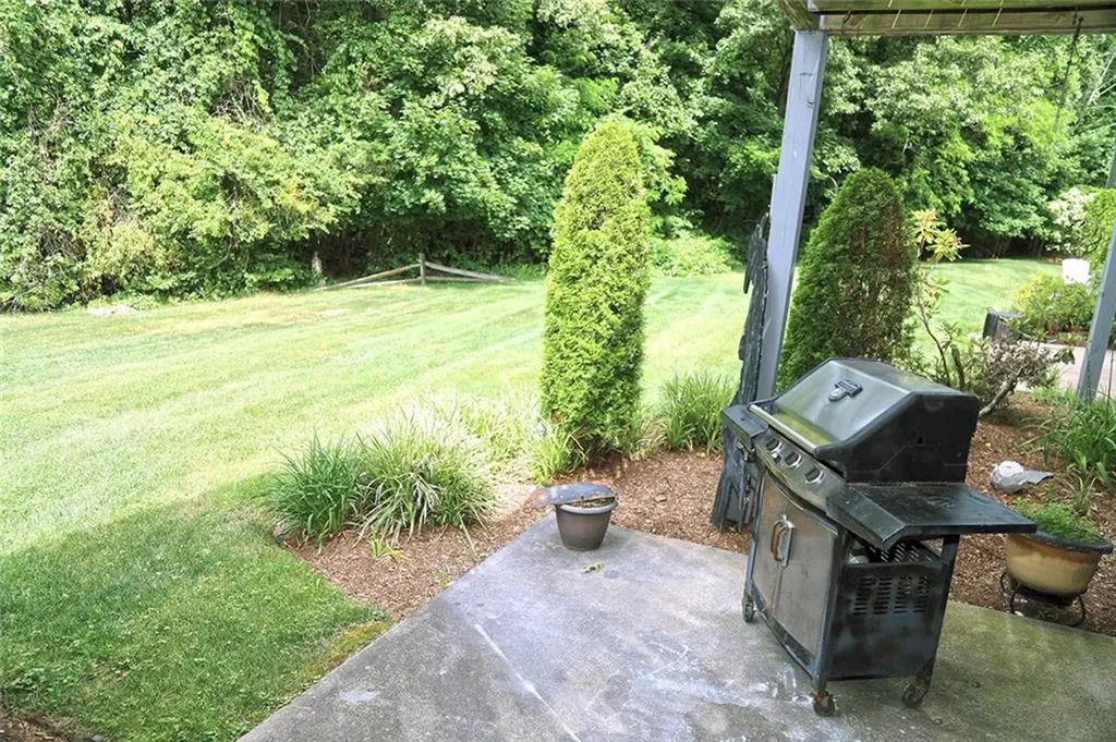 5390 Post Road Warwick RI 02818