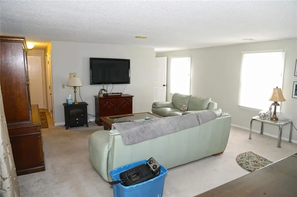 5390 Post Road Warwick RI 02818