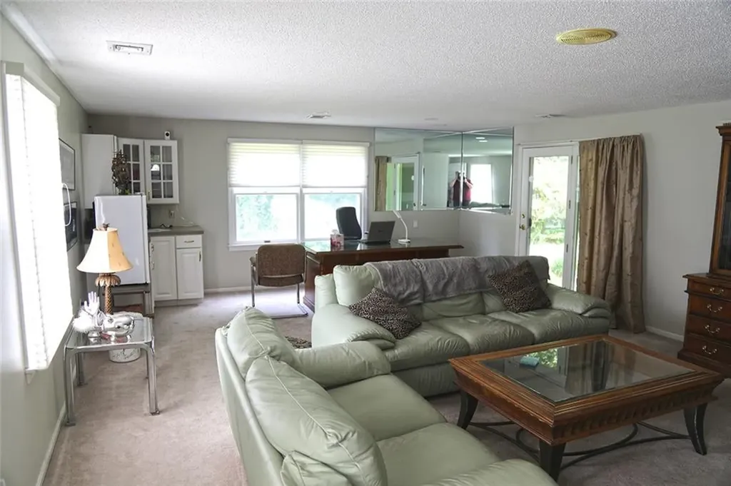 5390 Post Road Warwick RI 02818