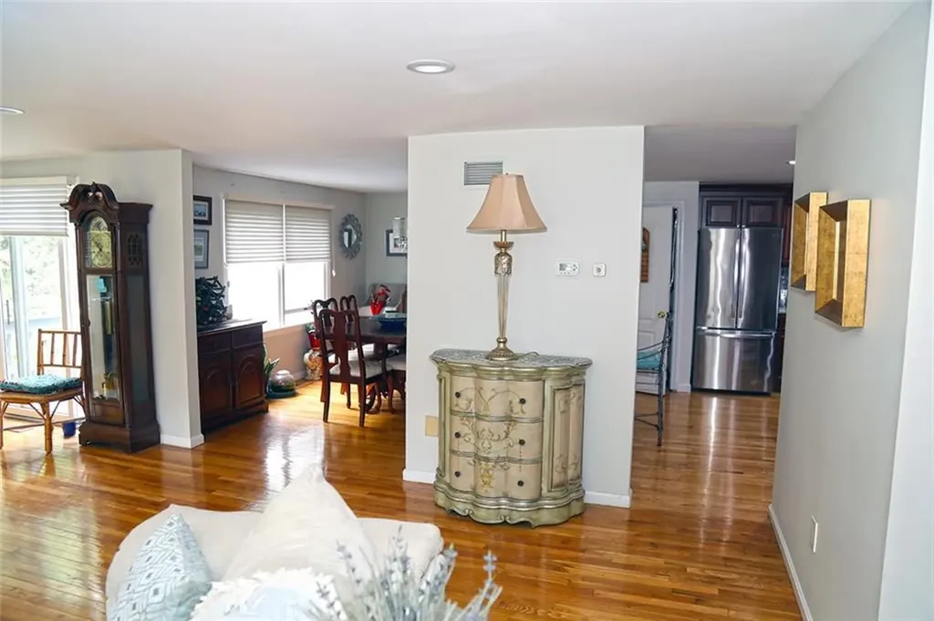 5390 Post Road Warwick RI 02818