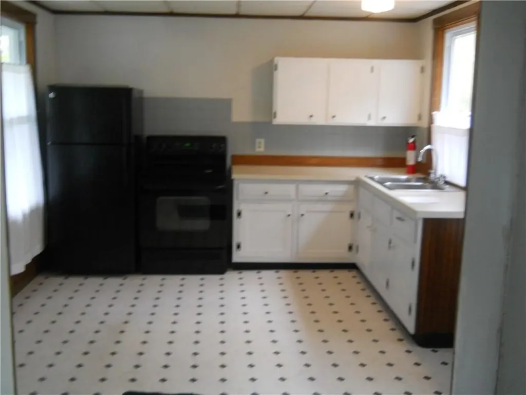 10 West Street Hopkinton RI 02804