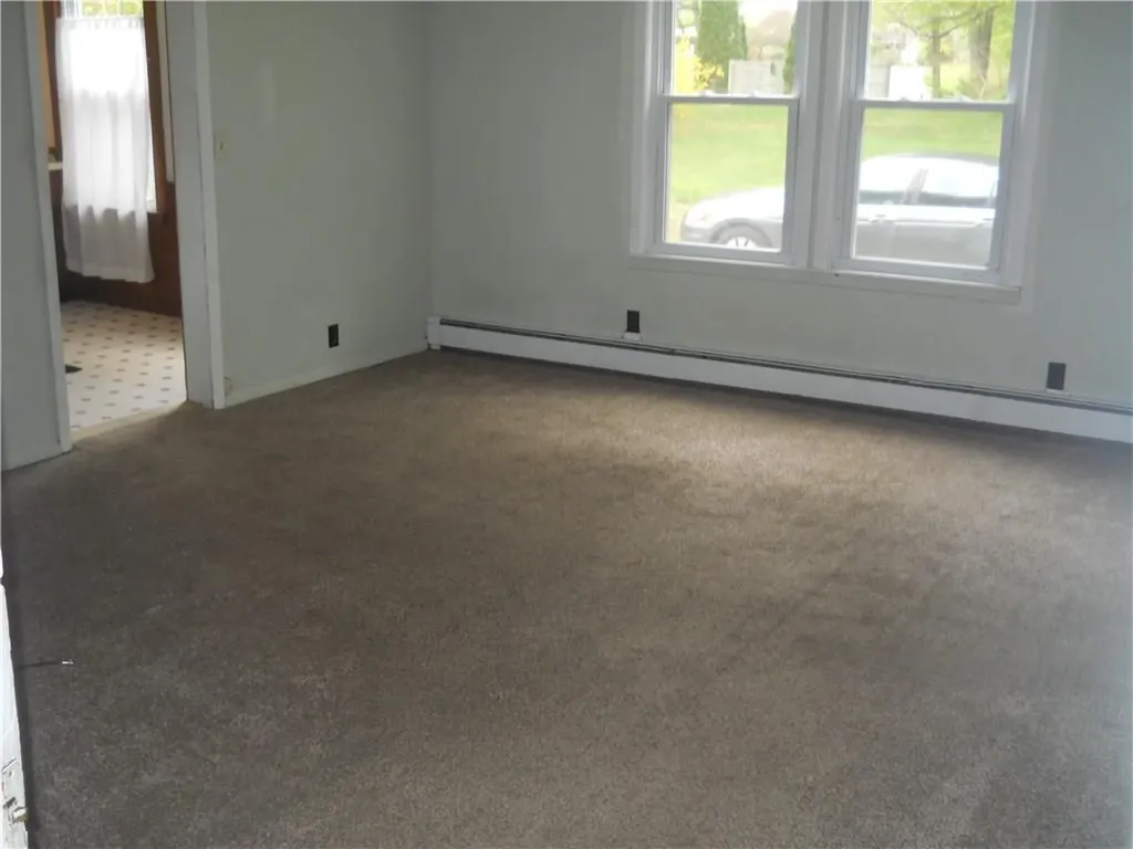 10 West Street Hopkinton RI 02804