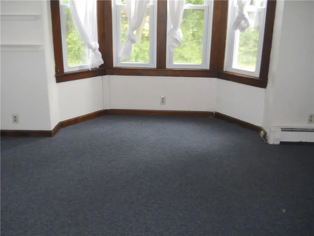 10 West Street Hopkinton RI 02804