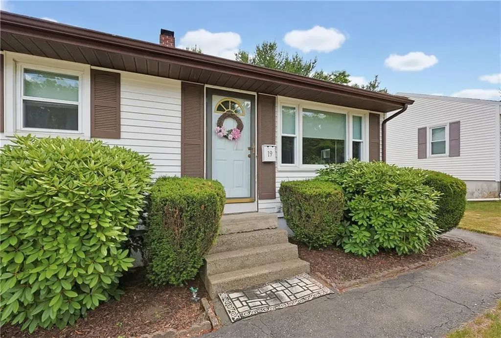 19 Louise Drive West Warwick RI 02893
