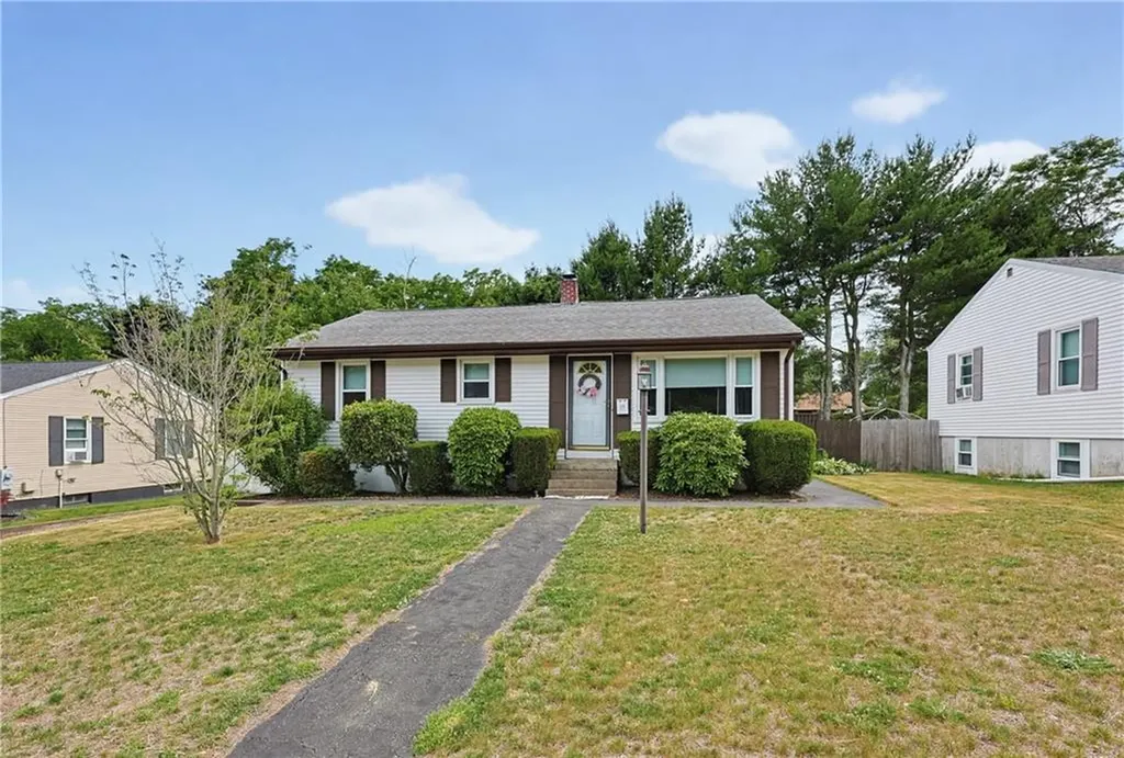19 Louise Drive West Warwick RI 02893